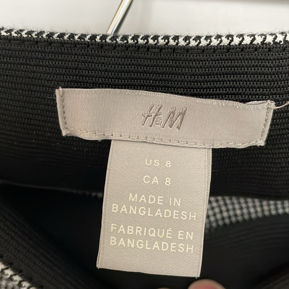 H&M Black and White Pants Size 8 - Picture 4 of 4